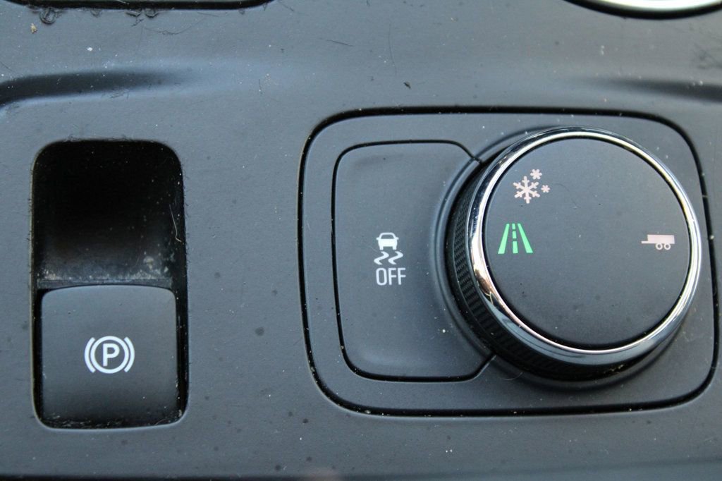 Used 2018 Chevrolet Traverse LT image 29