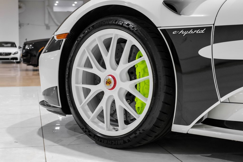 Used 2015 Porsche 918 Spyder image 58