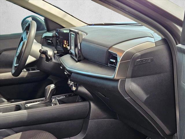 Used 2025 Nissan Kicks S AWD/4WD image 18