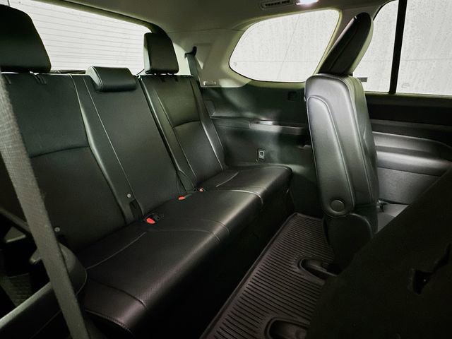 Used 2024 Toyota Grand Highlander Limited image 28
