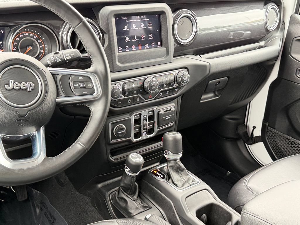 Used 2021 Jeep Wrangler Unlimited Sahara AWD/4WD image 14