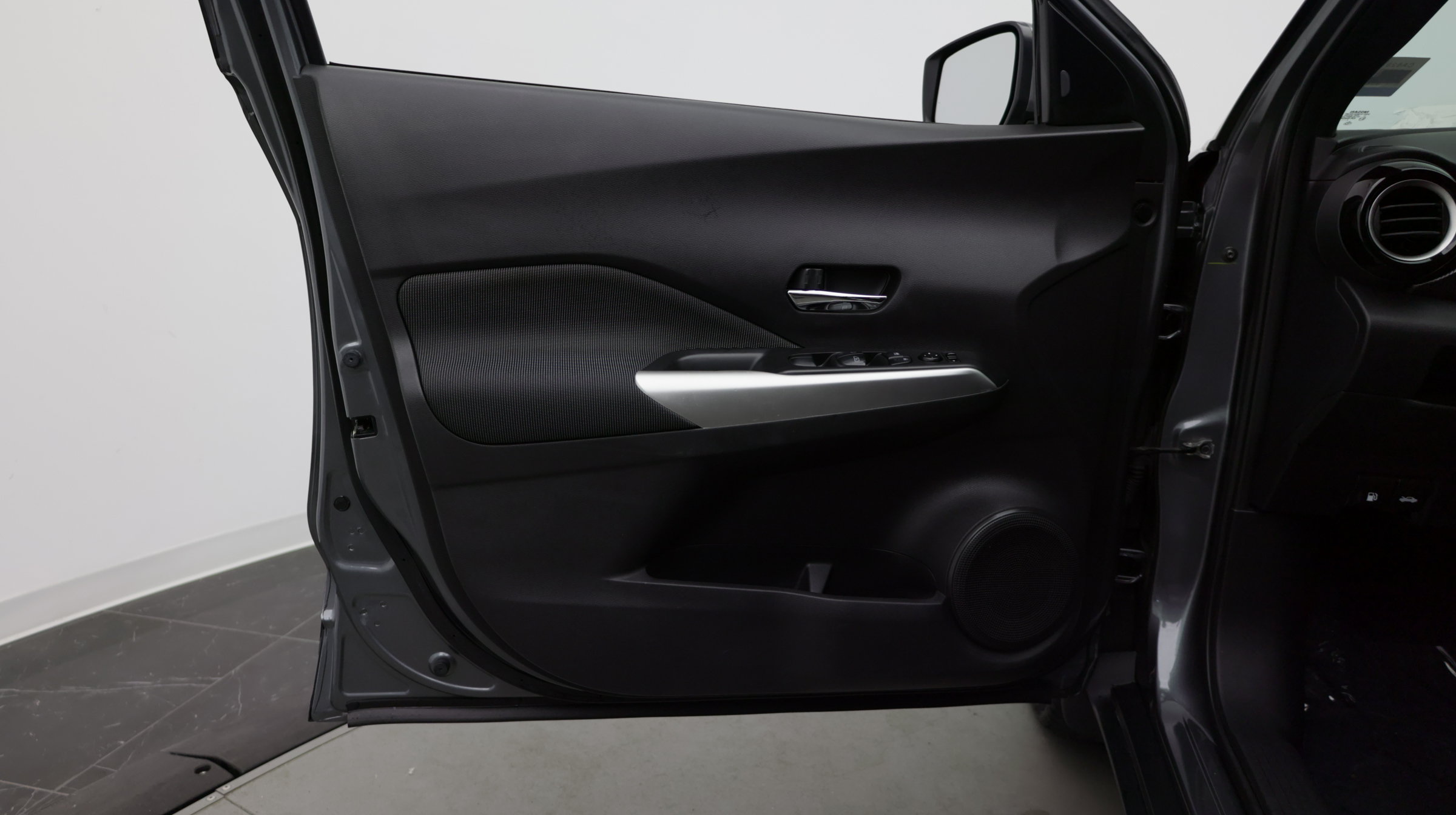 Used 2020 Nissan Kicks SV FWD image 10