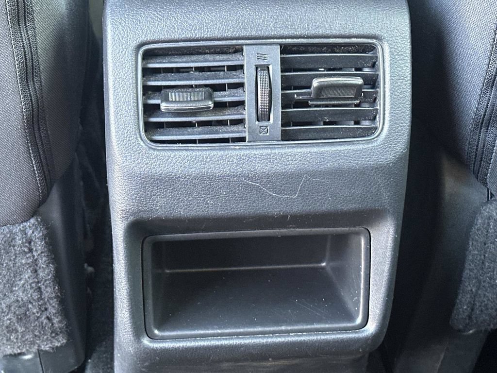 Used 2021 Nissan Rogue S FWD image 12