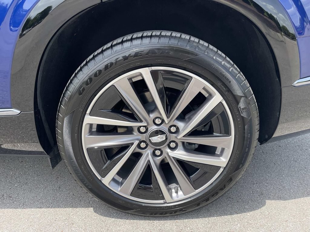 Used 2026 Cadillac Vistiq Sport w/ LPO, Floor Liner Package AWD/4WD image 11