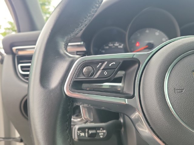 Used 2020 Porsche Macan S AWD/4WD image 16