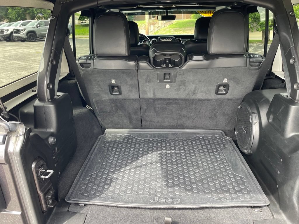 Used 2020 Jeep Wrangler Unlimited Sahara AWD/4WD image 39