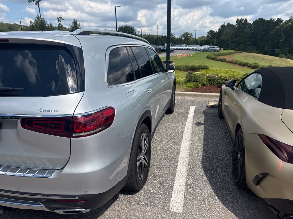 Used 2021 Mercedes-Benz GLS 450 4MATIC image 15