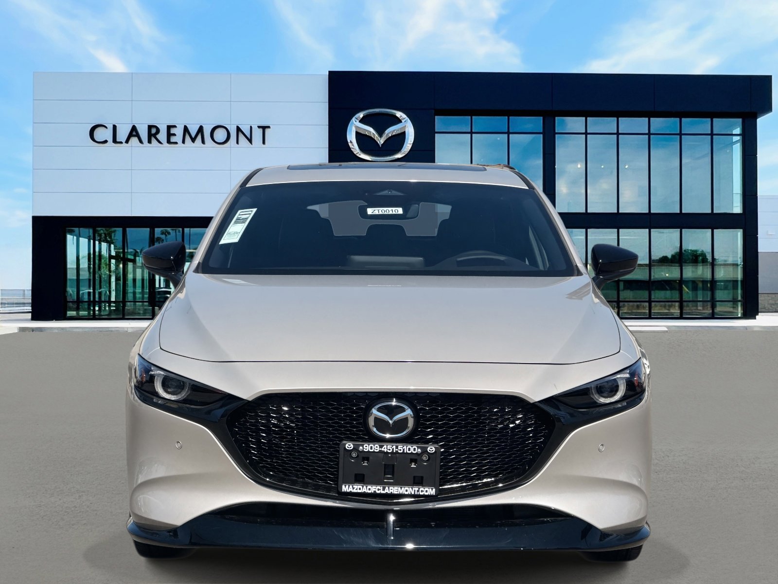 New 2026 MAZDA MAZDA3 Hatchback w/Premium Plus Pkg image 2