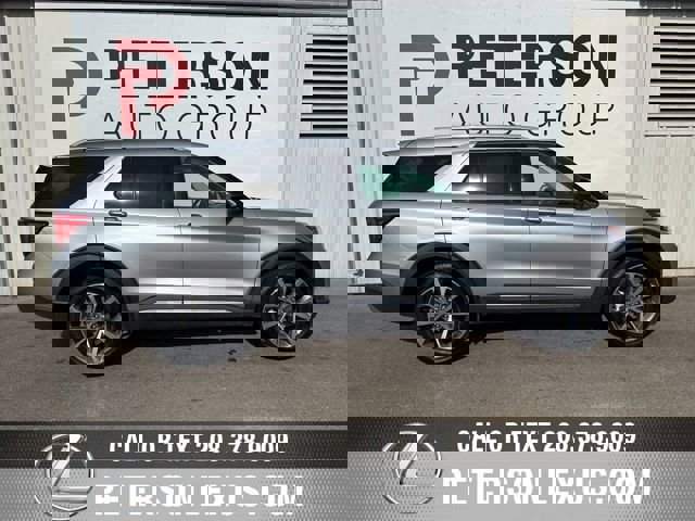 Used 2025 Ford Explorer Platinum w/ Ultimate Package image 2