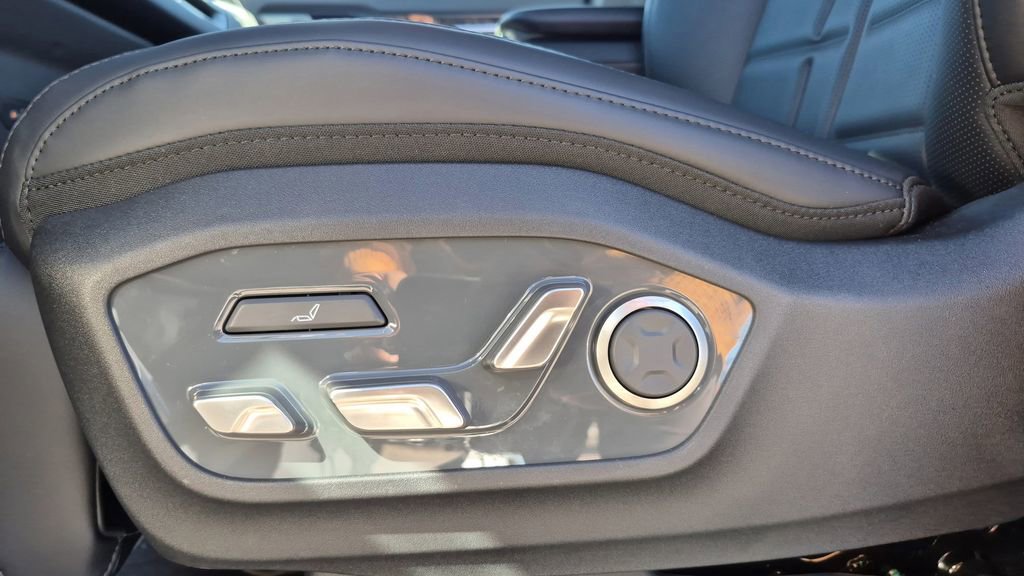 New 2026 Kia EV9 Land image 12