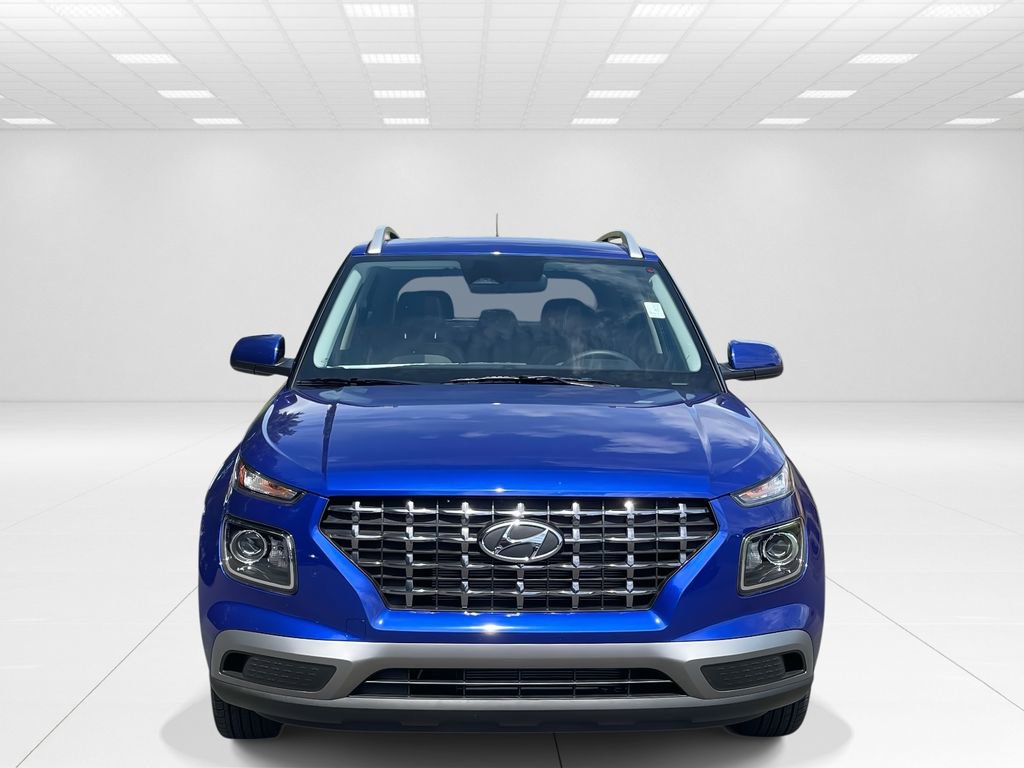 New 2025 Hyundai Venue SEL image 2