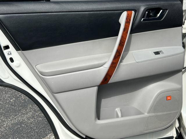 Used 2013 Toyota Highlander Limited image 36
