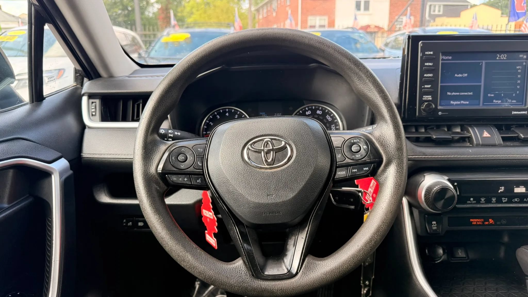 Used 2022 Toyota RAV4 LE FWD image 18