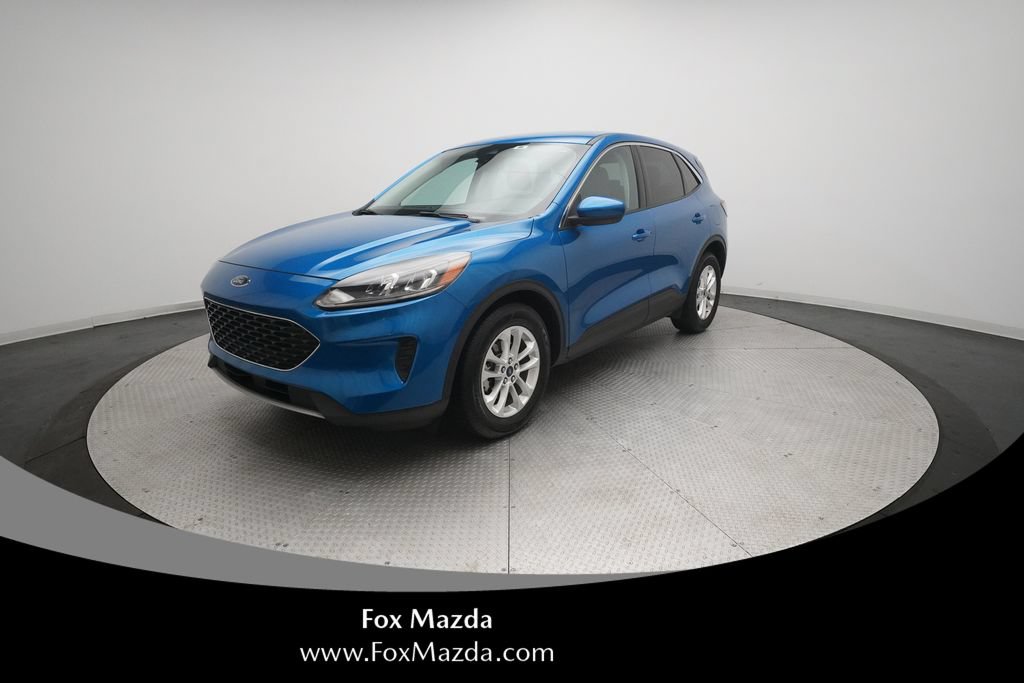 Used 2021 Ford Escape SE FWD image 1