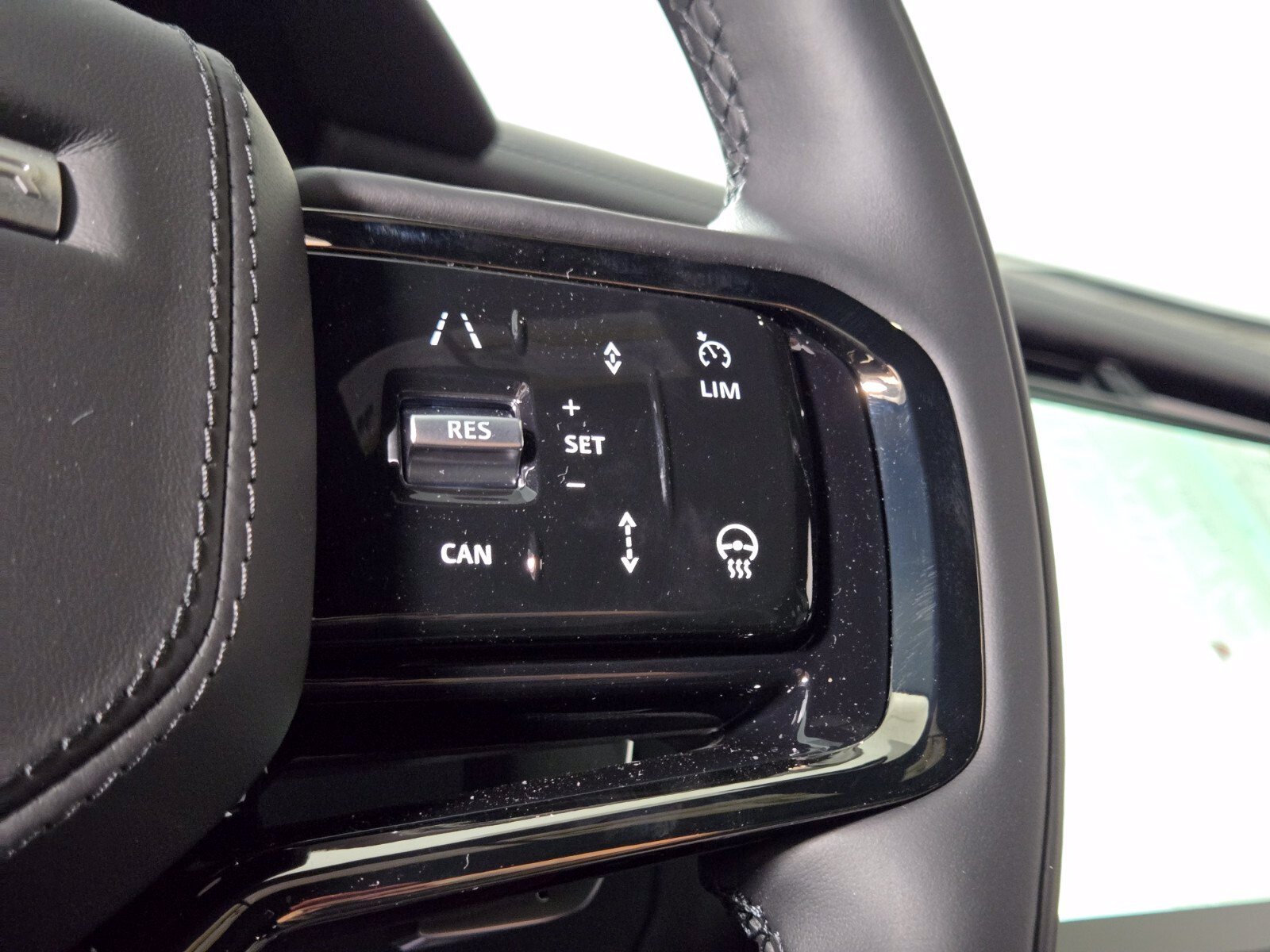 New 2026 Land Rover Range Rover Velar Belgravia AWD/4WD image 25