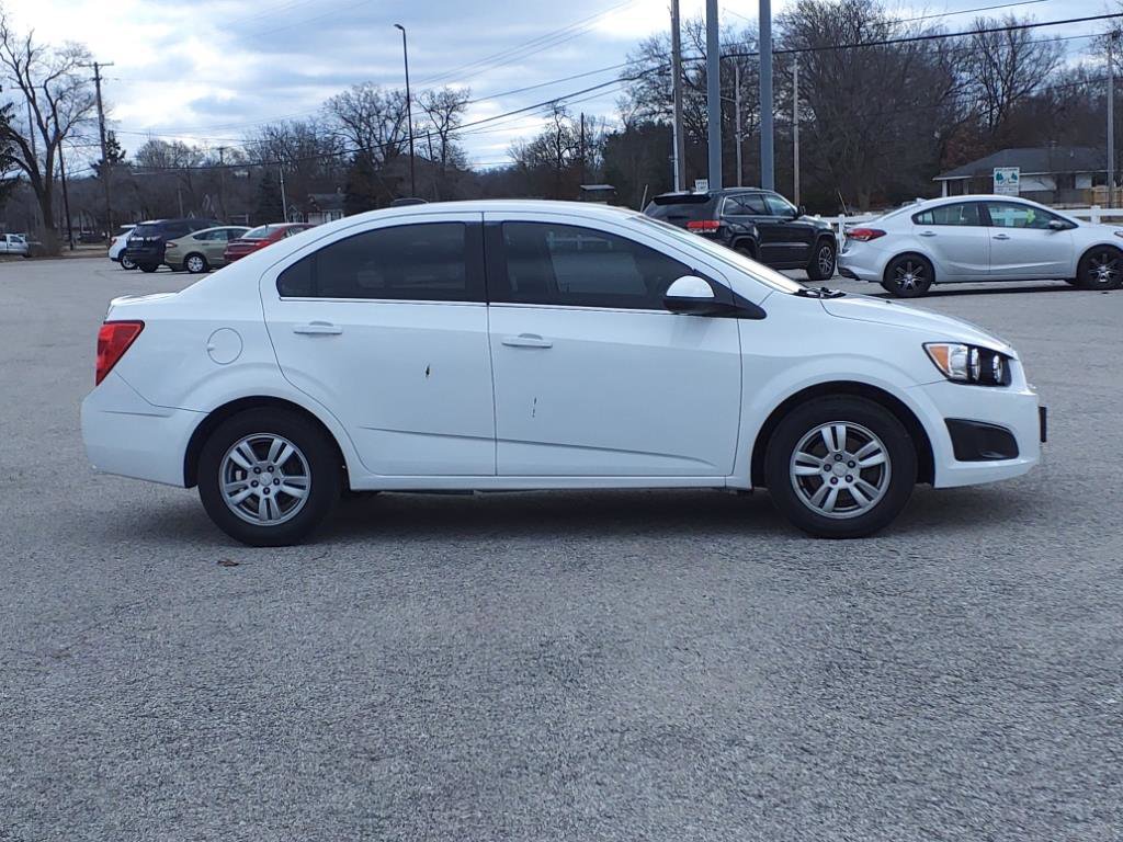 Used 2016 Chevrolet Sonic LT image 12