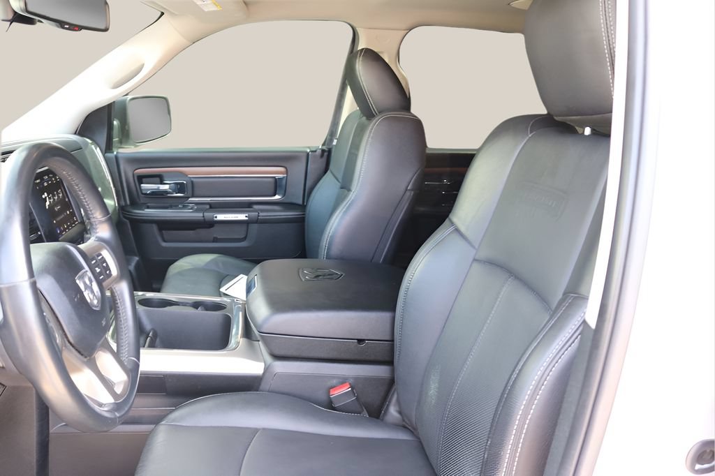 Used 2018 RAM 1500 Laramie w/ Convenience Group AWD/4WD image 13