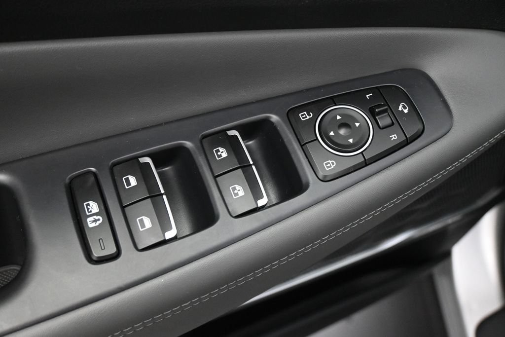 Used 2023 Hyundai Santa Fe Limited AWD/4WD image 4