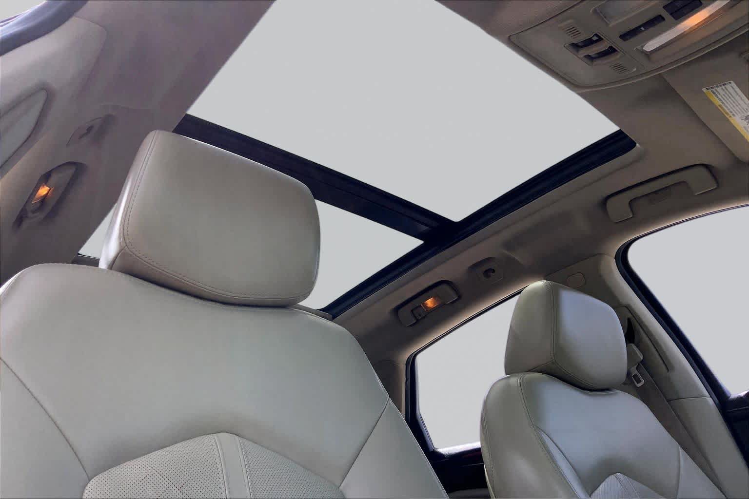 Used 2013 Cadillac SRX Luxury FWD image 14