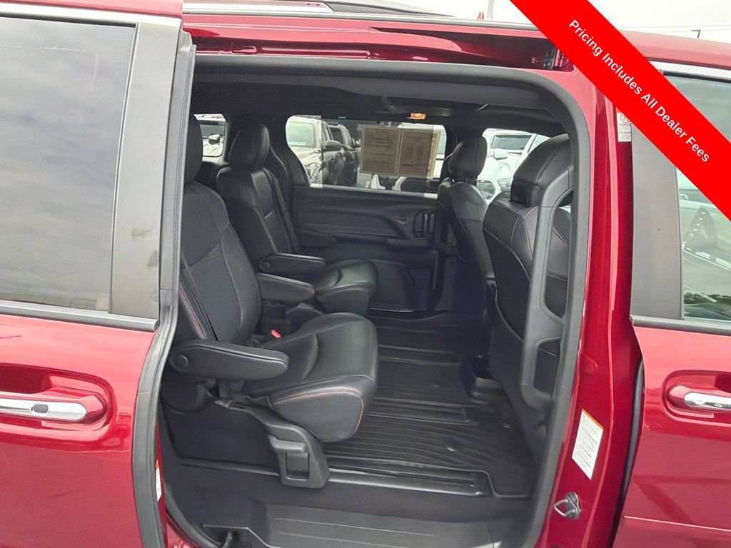 Used 2022 Toyota Sienna XSE w/ XSE Plus Package FWD image 51
