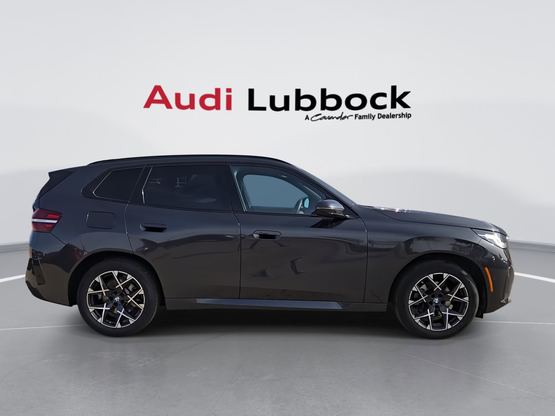 Used 2025 BMW X3 xDrive30i AWD/4WD image 9