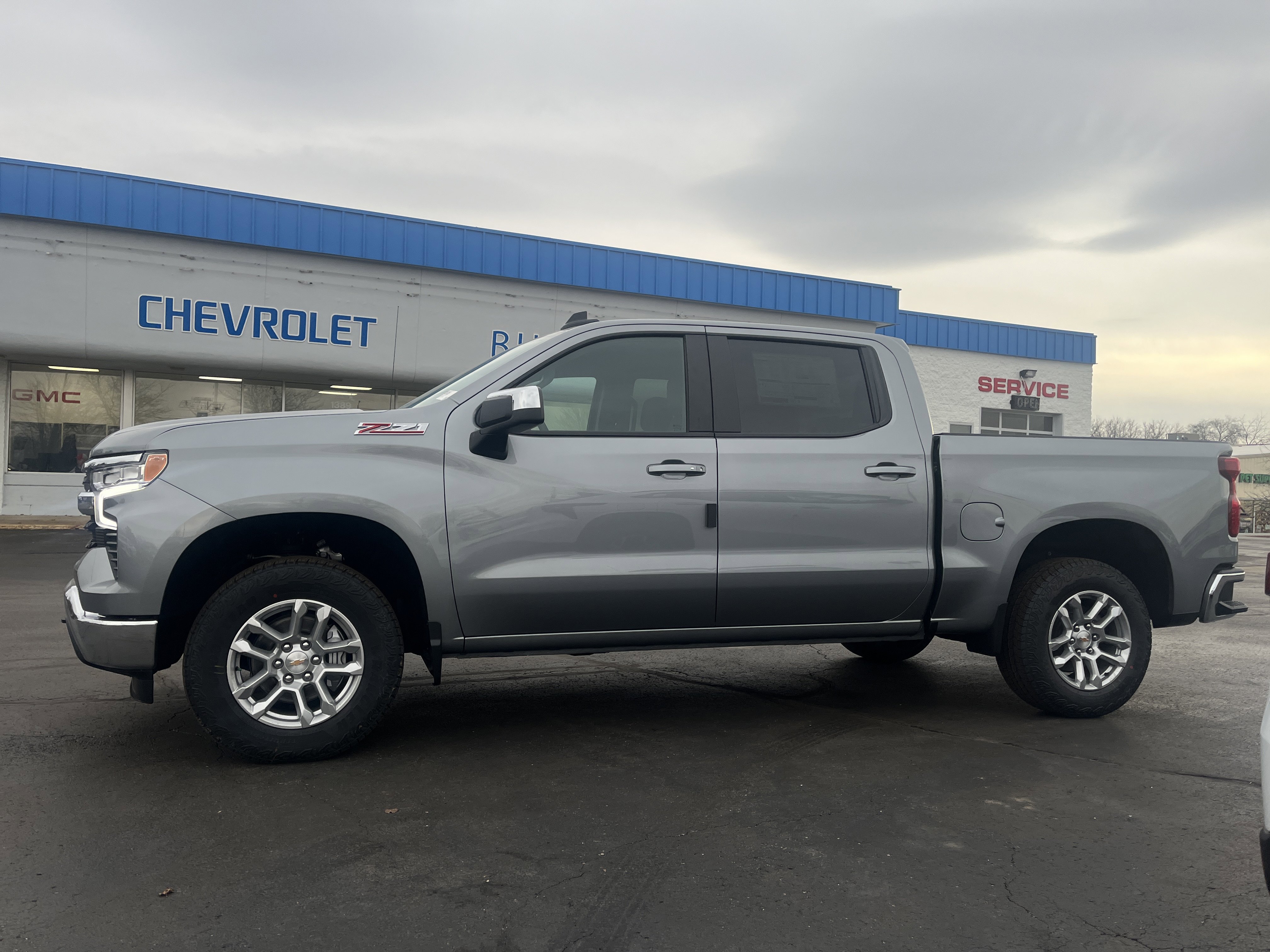 New 2026 Chevrolet Silverado 1500 LT image 24