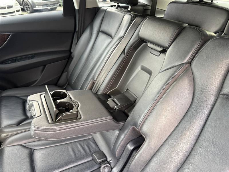 Used 2018 Audi Q7 2.0T Premium Plus w/ Premium Plus Package AWD/4WD image 16