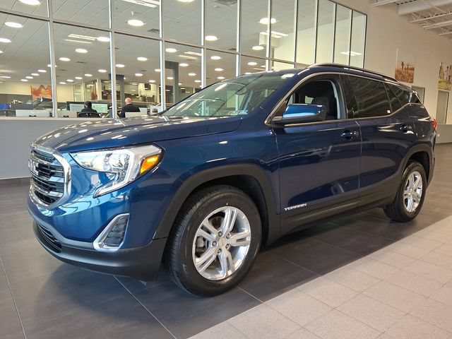 Used 2020 GMC Terrain SLE w/ Driver Convenience Package AWD/4WD image 3