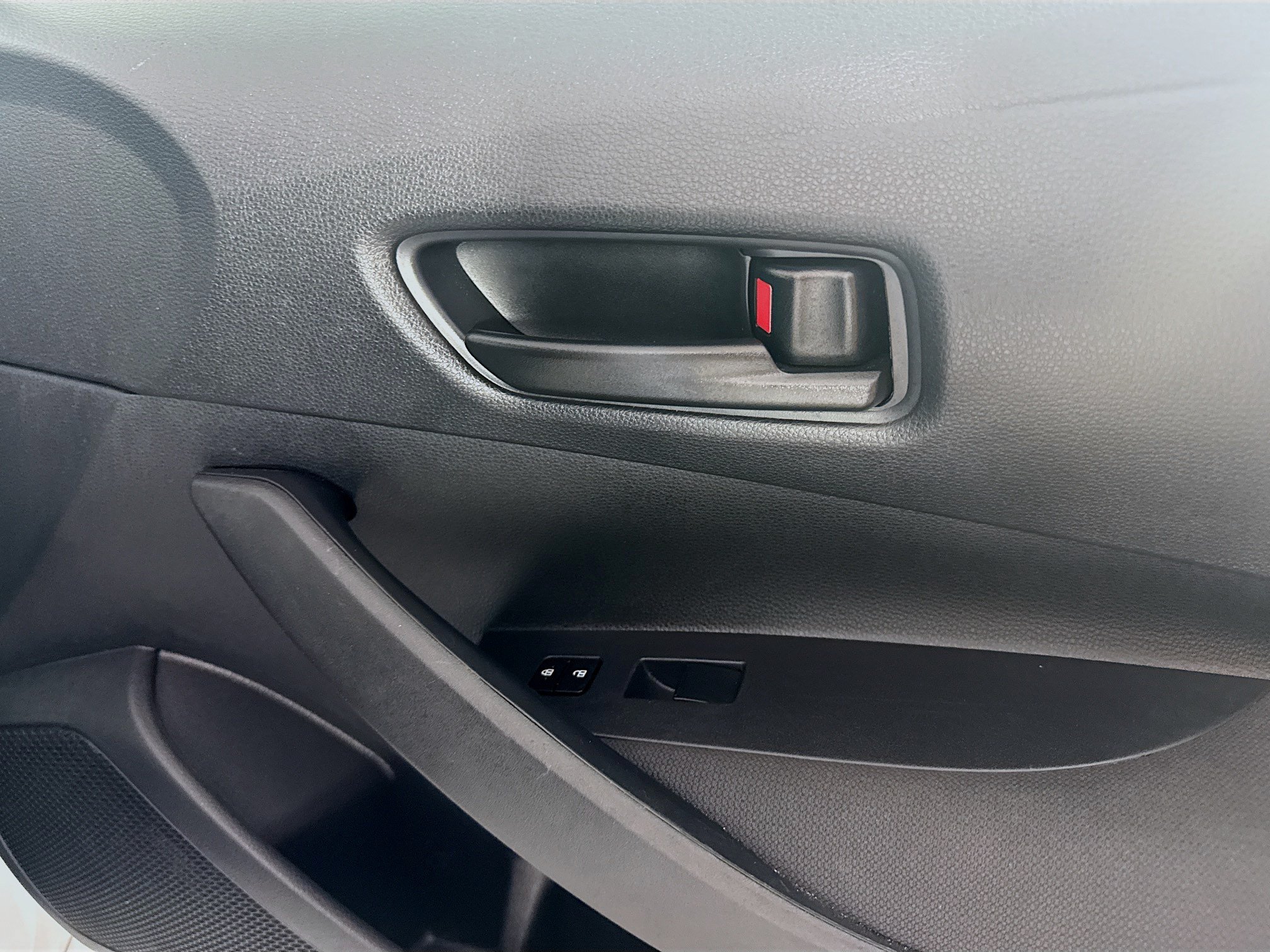 Used 2024 Toyota Corolla LE FWD image 30