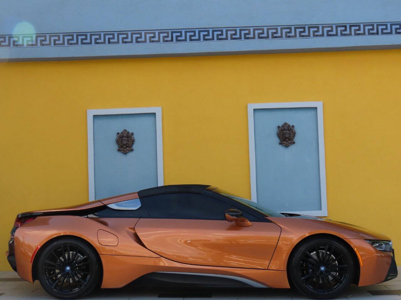 Used 2019 BMW i8 Roadster AWD/4WD image 25