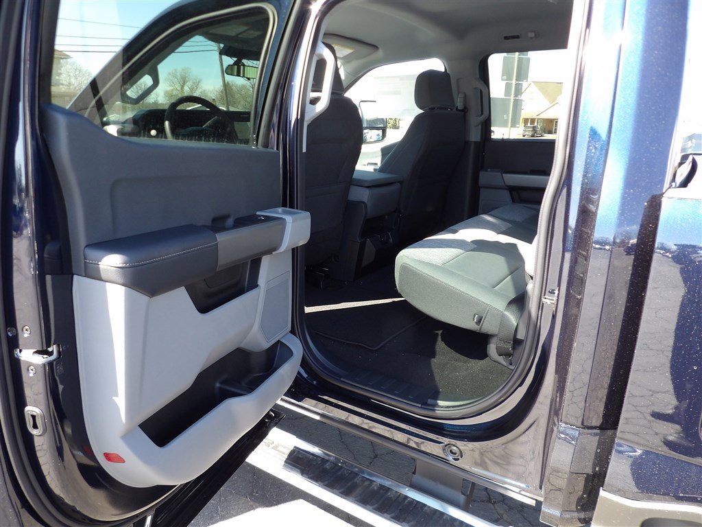 New 2025 Ford F350 XLT w/ FX4 Off-Road Package image 14