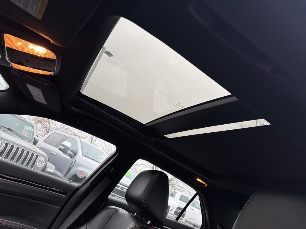 Used 2023 Chrysler 300 S image 15