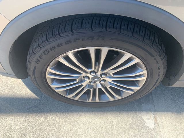 Used 2016 Lincoln MKX Reserve w/ Climate Package FWD image 8