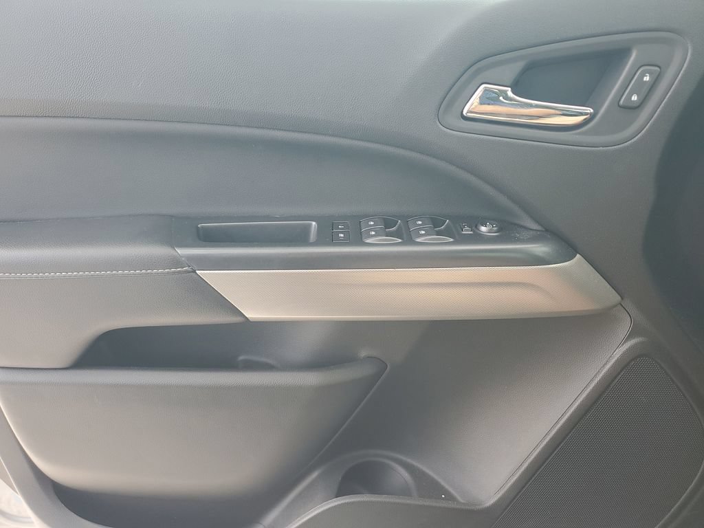 Used 2020 GMC Canyon Denali RWD image 19