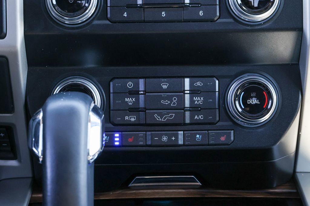 Used 2019 Ford F150 Lariat w/ Equipment Group 502A Luxury AWD/4WD image 12