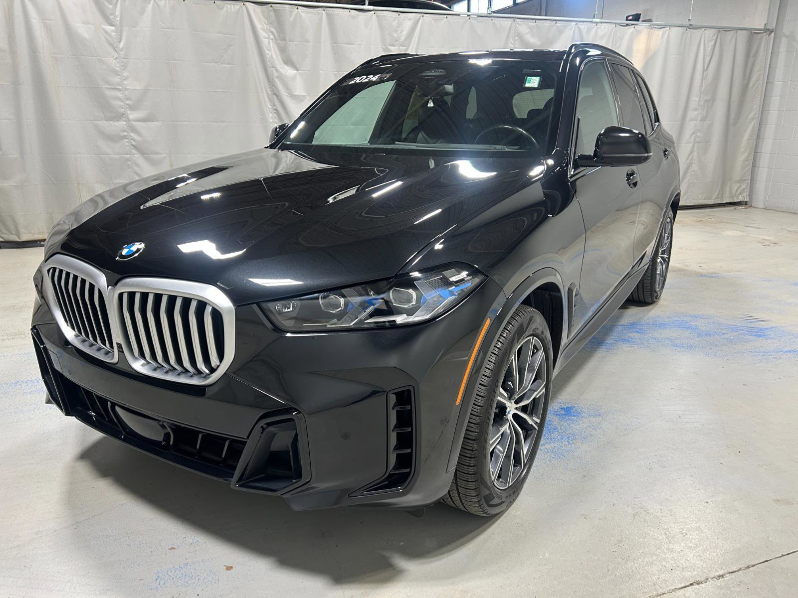 Certified 2024 BMW X5 xDrive40i w/ M Sport Package image 1