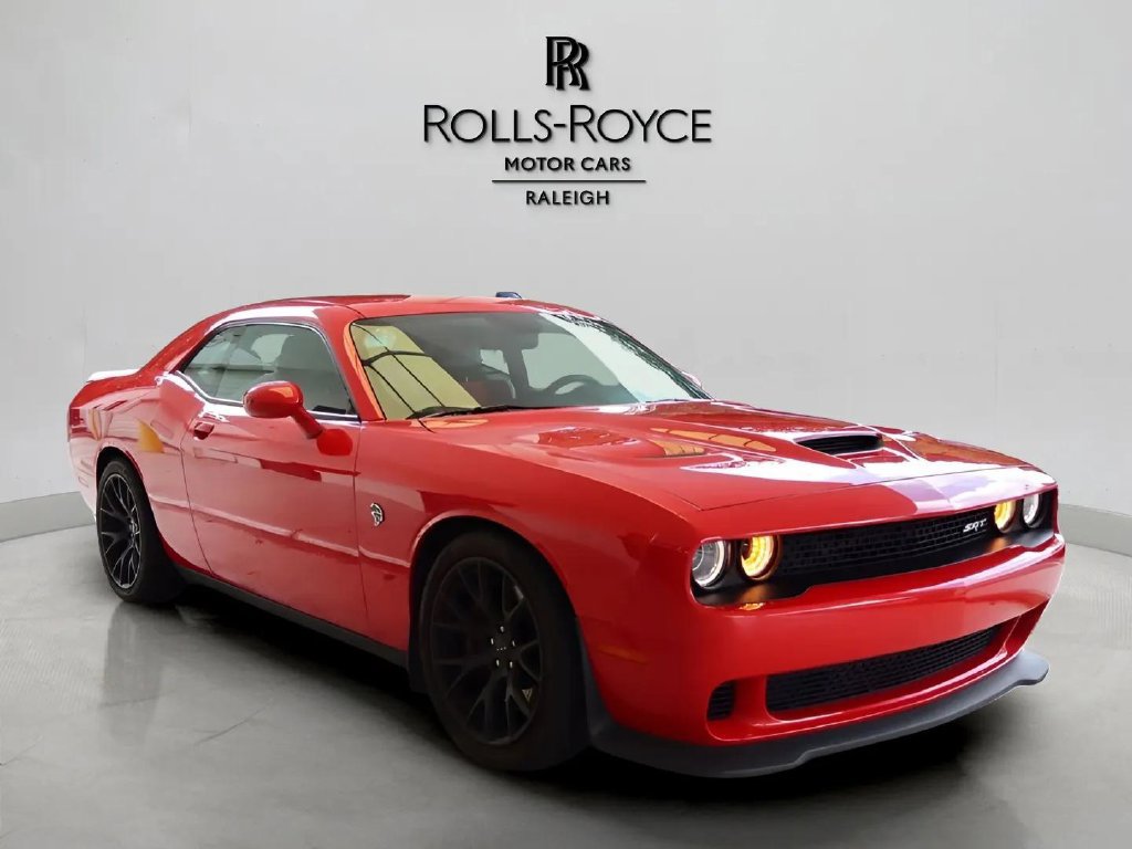 Used 2015 Dodge Challenger SRT Hellcat RWD image 3
