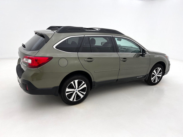 Used 2018 Subaru Outback 2.5i Limited AWD/4WD image 6