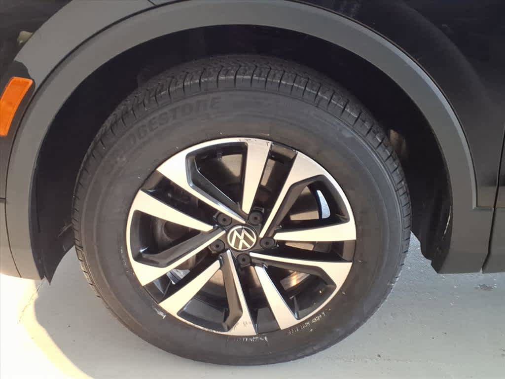 Certified 2022 Volkswagen Tiguan S image 8