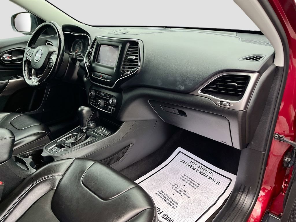 Used 2021 Jeep Cherokee Latitude Plus w/ Sun & Sound Group image 27