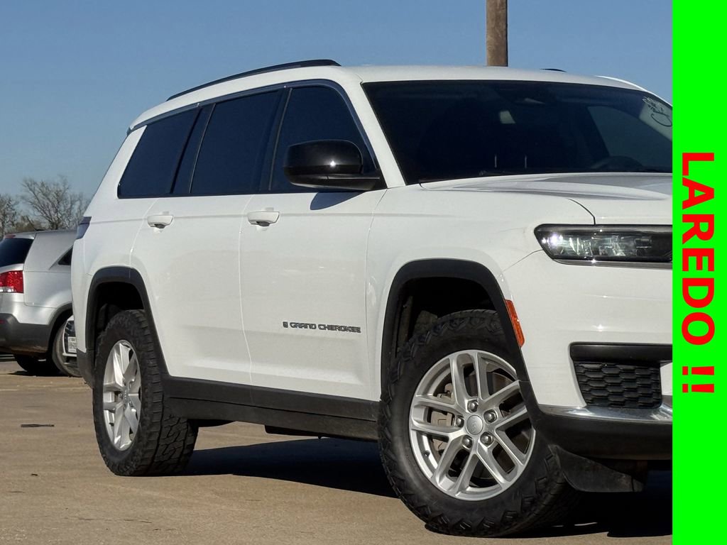 Used 2023 Jeep Grand Cherokee L Laredo image 3
