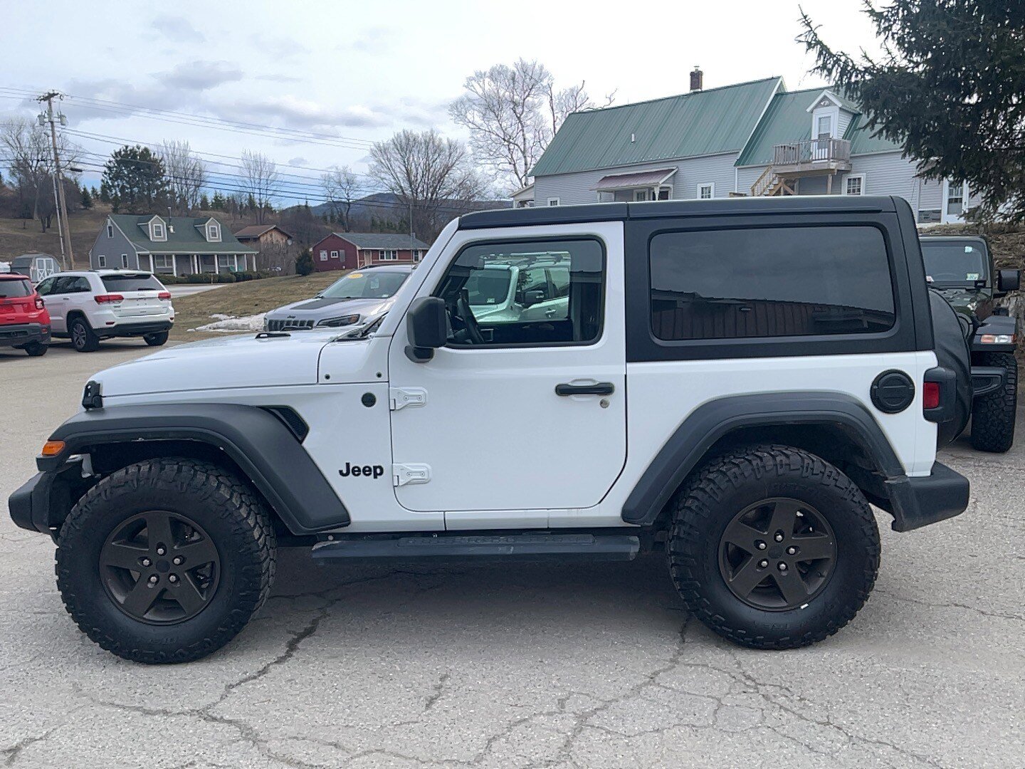 Used 2022 Jeep Wrangler Sport AWD/4WD image 8