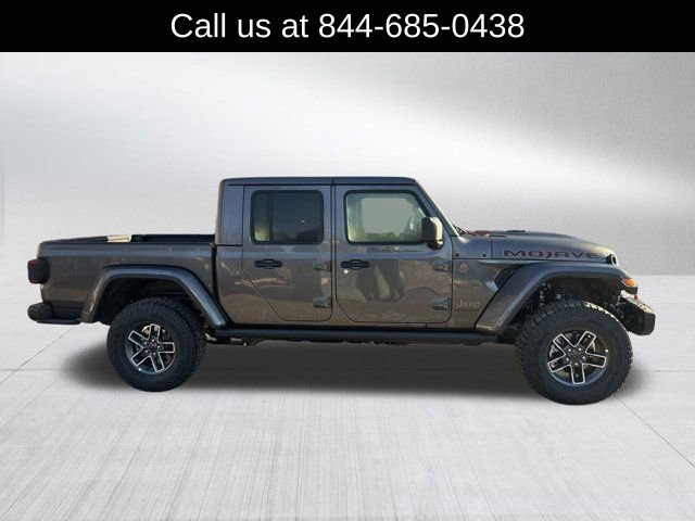 New 2026 Jeep Gladiator Mojave w/ Steel Bumper Group image 4