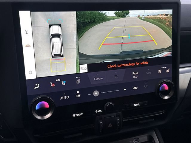 Used 2025 Lexus GX 550 w/ Accessory Package (2T) AWD/4WD image 25