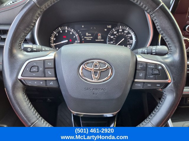 Used 2021 Toyota Highlander XSE FWD image 33