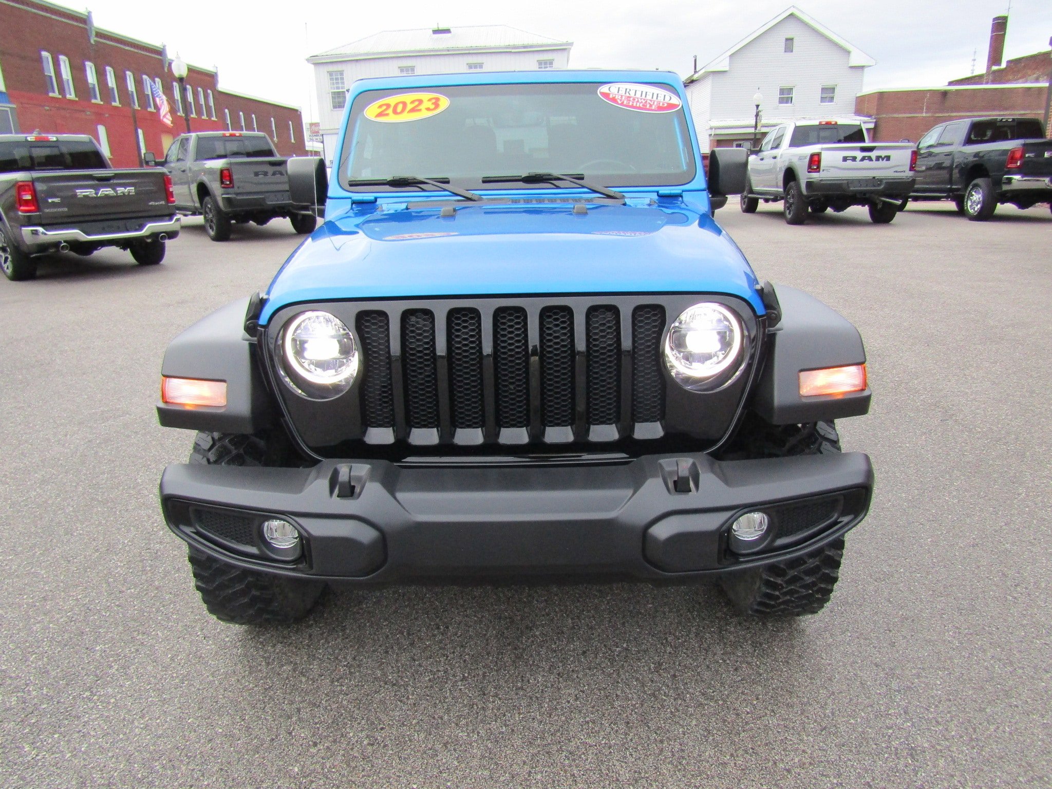 Used 2023 Jeep Wrangler Willys AWD/4WD image 8