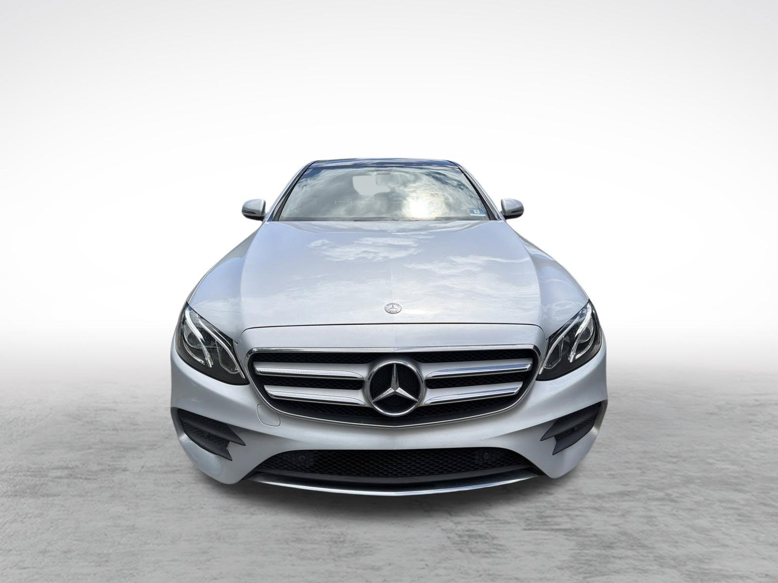 Used 2017 Mercedes-Benz E 300 4MATIC image 7