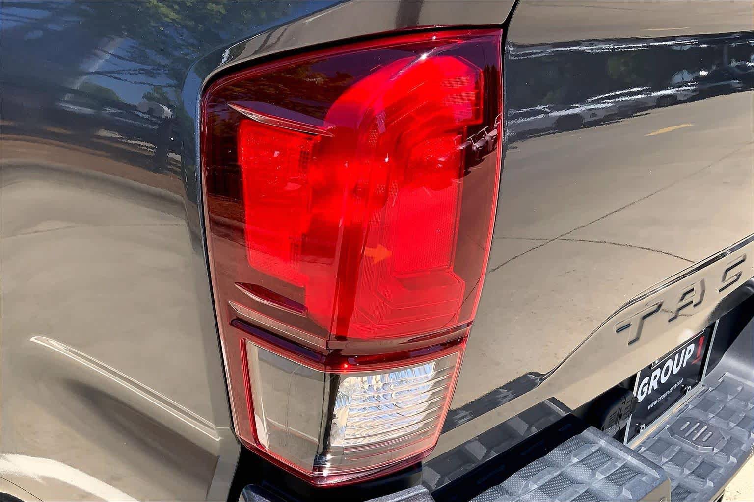 Used 2022 Toyota Tacoma SR5 RWD image 27