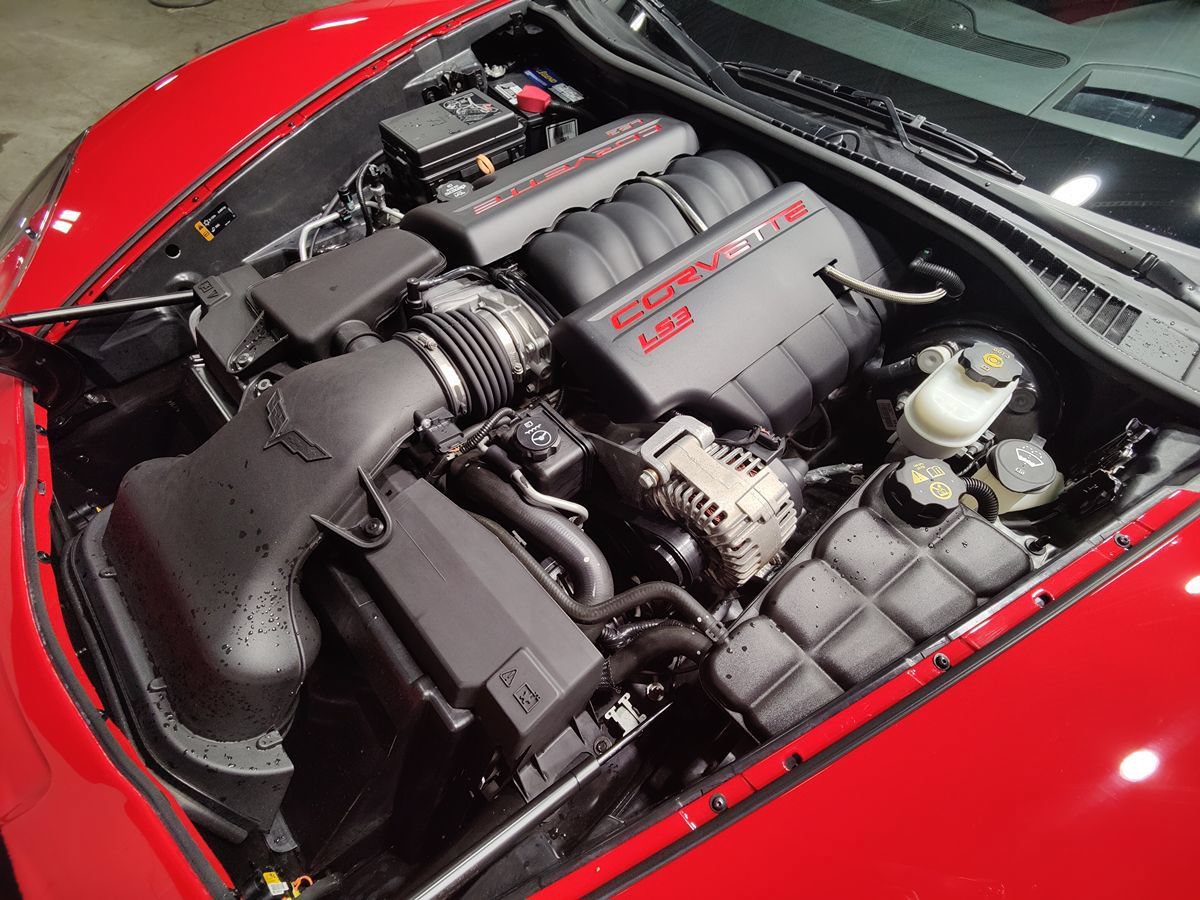 Used 2013 Chevrolet Corvette Grand Sport w/ 3LT Preferred Equipment Group RWD image 4