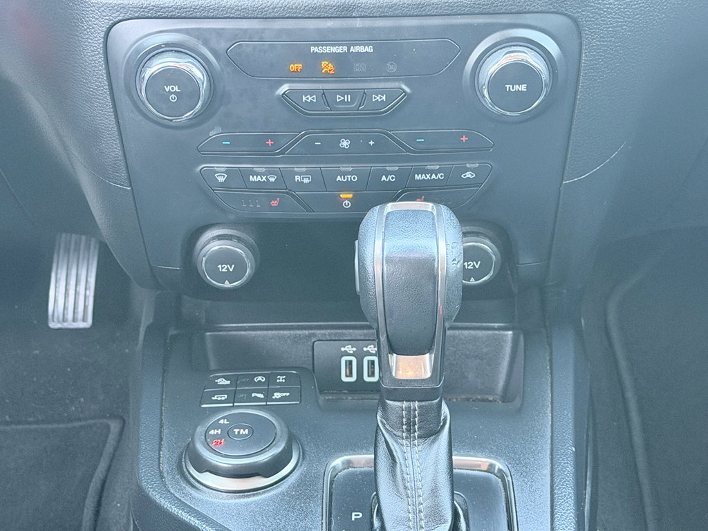 Used 2019 Ford Ranger XLT w/ Equipment Group 302A Luxury AWD/4WD image 17